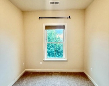 416 Grand Street - Photo Thumbnail 25