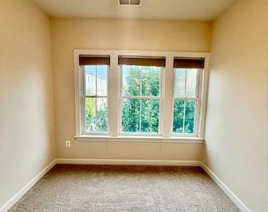 416 Grand Street - Photo Thumbnail 28