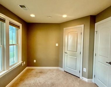 416 Grand Street - Photo Thumbnail 24