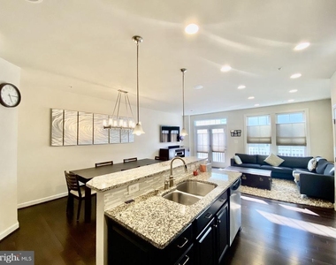 416 Grand Street - Photo Thumbnail 8