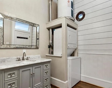 202 N Lbj Dr - Photo Thumbnail 4