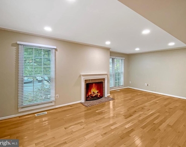 10642 Tuppence Court - Photo Thumbnail 2