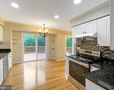 10642 Tuppence Court - Photo Thumbnail 5