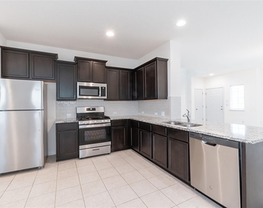 217 Bent Creek Dr - Photo Thumbnail 6