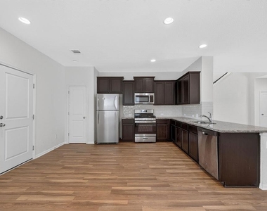 217 Bent Creek Dr - Photo Thumbnail 7
