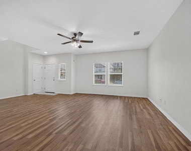 217 Bent Creek Dr - Photo Thumbnail 16