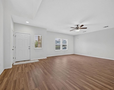 217 Bent Creek Dr - Photo Thumbnail 14