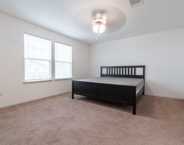 217 Bent Creek Dr - Photo Thumbnail 15