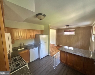 11004 Schuylkill Road - Photo Thumbnail 7