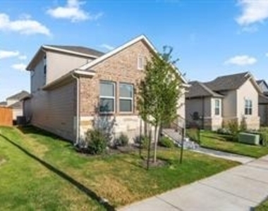 112 Doodle Ln - Photo Thumbnail 2