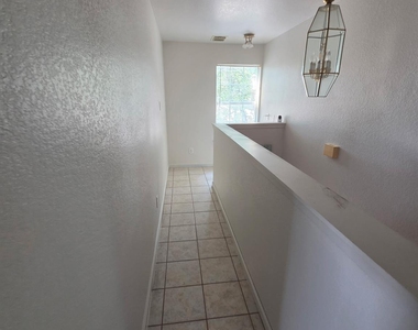 4703 Harmon Ave - Photo Thumbnail 8