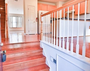 526 Redland Boulevard - Photo Thumbnail 4