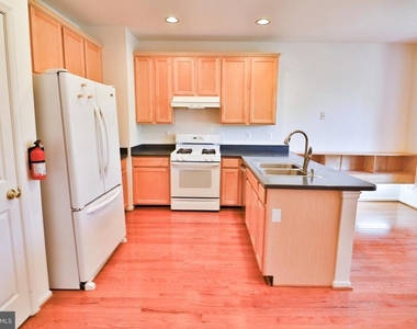 526 Redland Boulevard - Photo Thumbnail 6