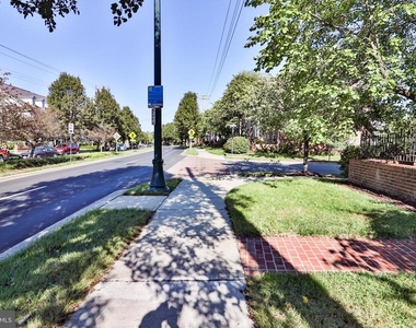 526 Redland Boulevard - Photo Thumbnail 2