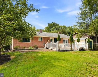 808 E Franklin Avenue - Photo Thumbnail 32