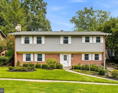 808 E Franklin Avenue - Photo Thumbnail 1