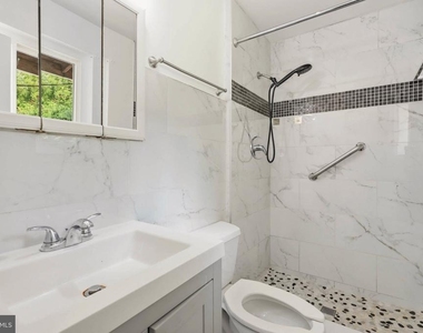 808 E Franklin Avenue - Photo Thumbnail 13