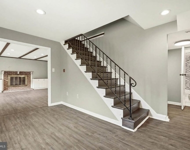 808 E Franklin Avenue - Photo Thumbnail 20