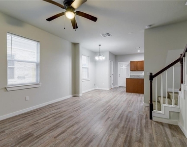 906 Quartz Ct - Photo Thumbnail 1