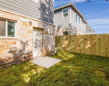 906 Quartz Ct - Photo Thumbnail 10