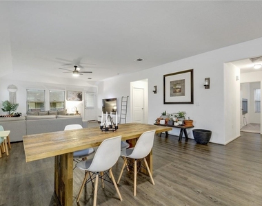 15400 Summer Ray Dr - Photo Thumbnail 9