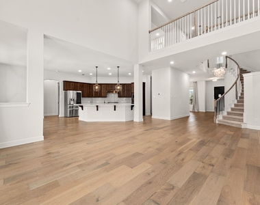 3018 Alton Pl - Photo Thumbnail 4