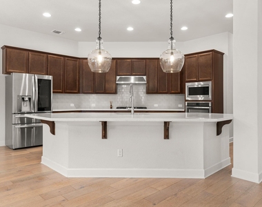 3018 Alton Pl - Photo Thumbnail 5