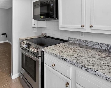 6556 Pennacook Court - Photo Thumbnail 12