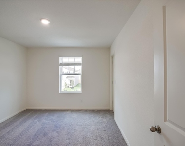 110 Blackbear Dr - Photo Thumbnail 18