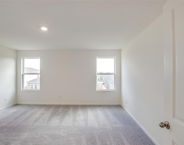 110 Blackbear Dr - Photo Thumbnail 14