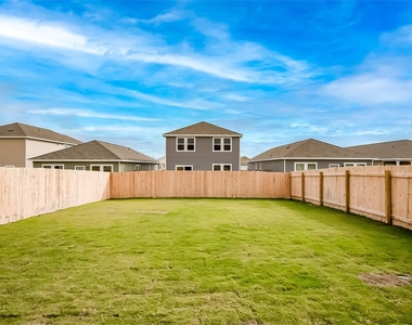 110 Blackbear Dr - Photo Thumbnail 22