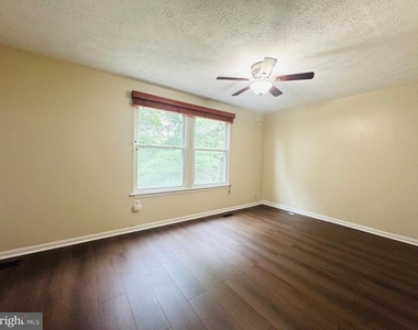 8204 Wellington Place - Photo Thumbnail 22