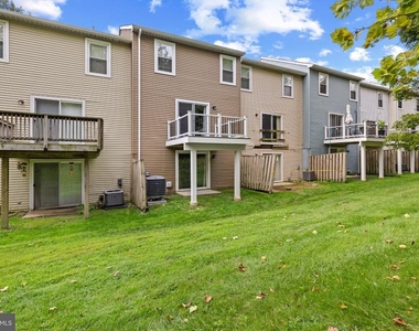 6082 Majors Lane - Photo Thumbnail 26