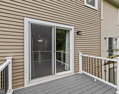 6082 Majors Lane - Photo Thumbnail 25