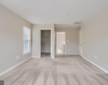 7211 Lyndsey Way - Photo Thumbnail 30