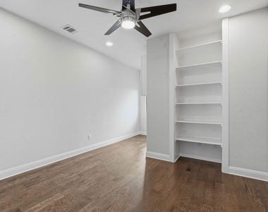 2414 Sunset Vista Cir - Photo Thumbnail 31
