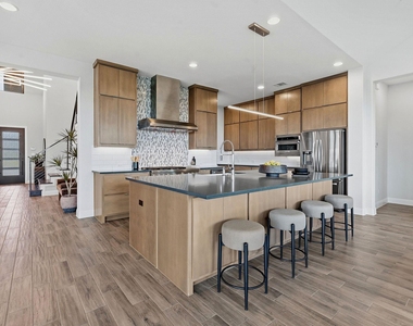 2414 Sunset Vista Cir - Photo Thumbnail 12