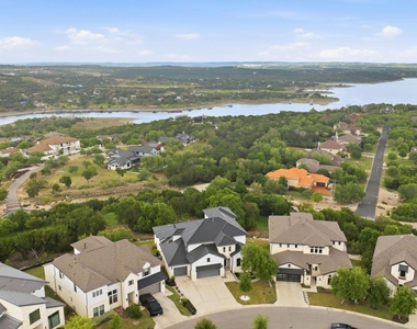 2414 Sunset Vista Cir - Photo Thumbnail 7