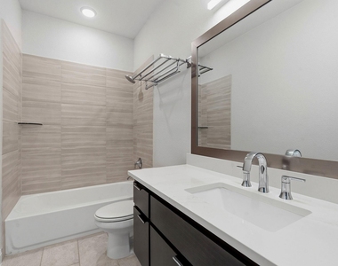 2414 Sunset Vista Cir - Photo Thumbnail 30
