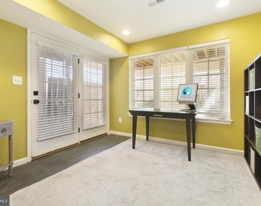 8907 Samuel Joy Way - Photo Thumbnail 32