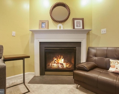 8907 Samuel Joy Way - Photo Thumbnail 31