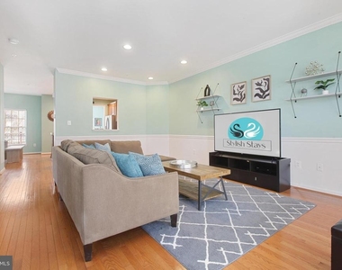 8907 Samuel Joy Way - Photo Thumbnail 16