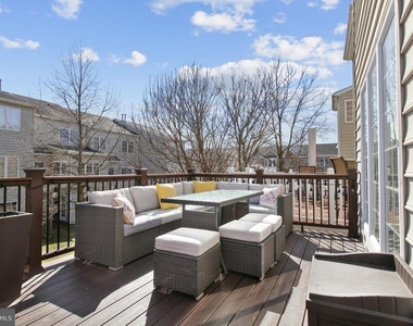 8907 Samuel Joy Way - Photo Thumbnail 5