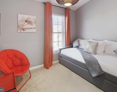 8907 Samuel Joy Way - Photo Thumbnail 23