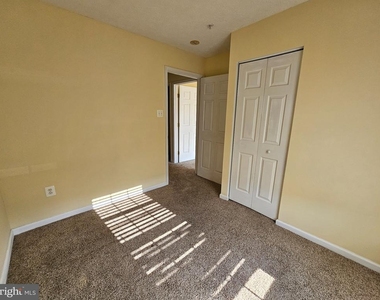 4927 Bristle Cone Circle - Photo Thumbnail 12