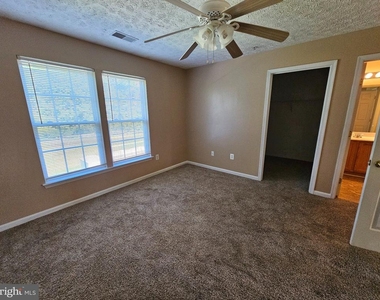 4927 Bristle Cone Circle - Photo Thumbnail 6