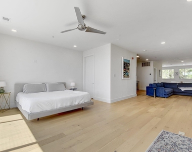 2906 S 1st St - Photo Thumbnail 14