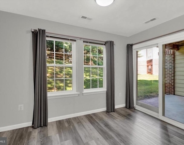 2406 Ellsworth Way - Photo Thumbnail 9