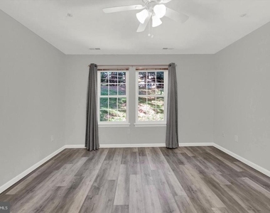 2406 Ellsworth Way - Photo Thumbnail 17