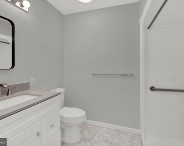 2406 Ellsworth Way - Photo Thumbnail 12
